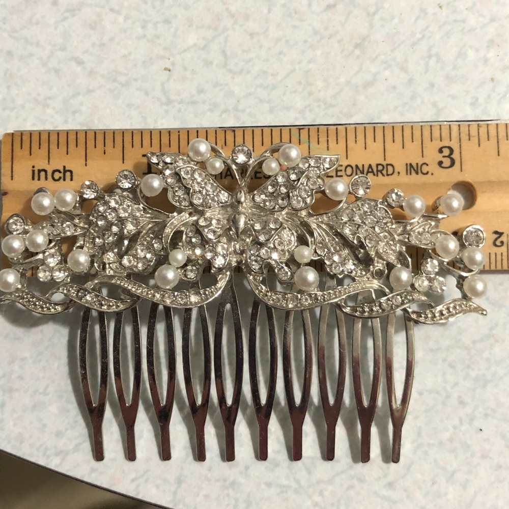 HP-Rhinestone & Pearl Studded Butterfly Comb - Picture 5 of 6